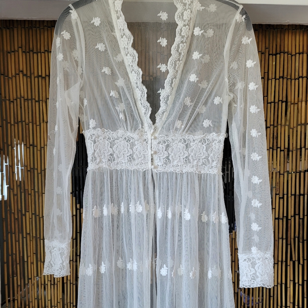Forever 21 lace robe